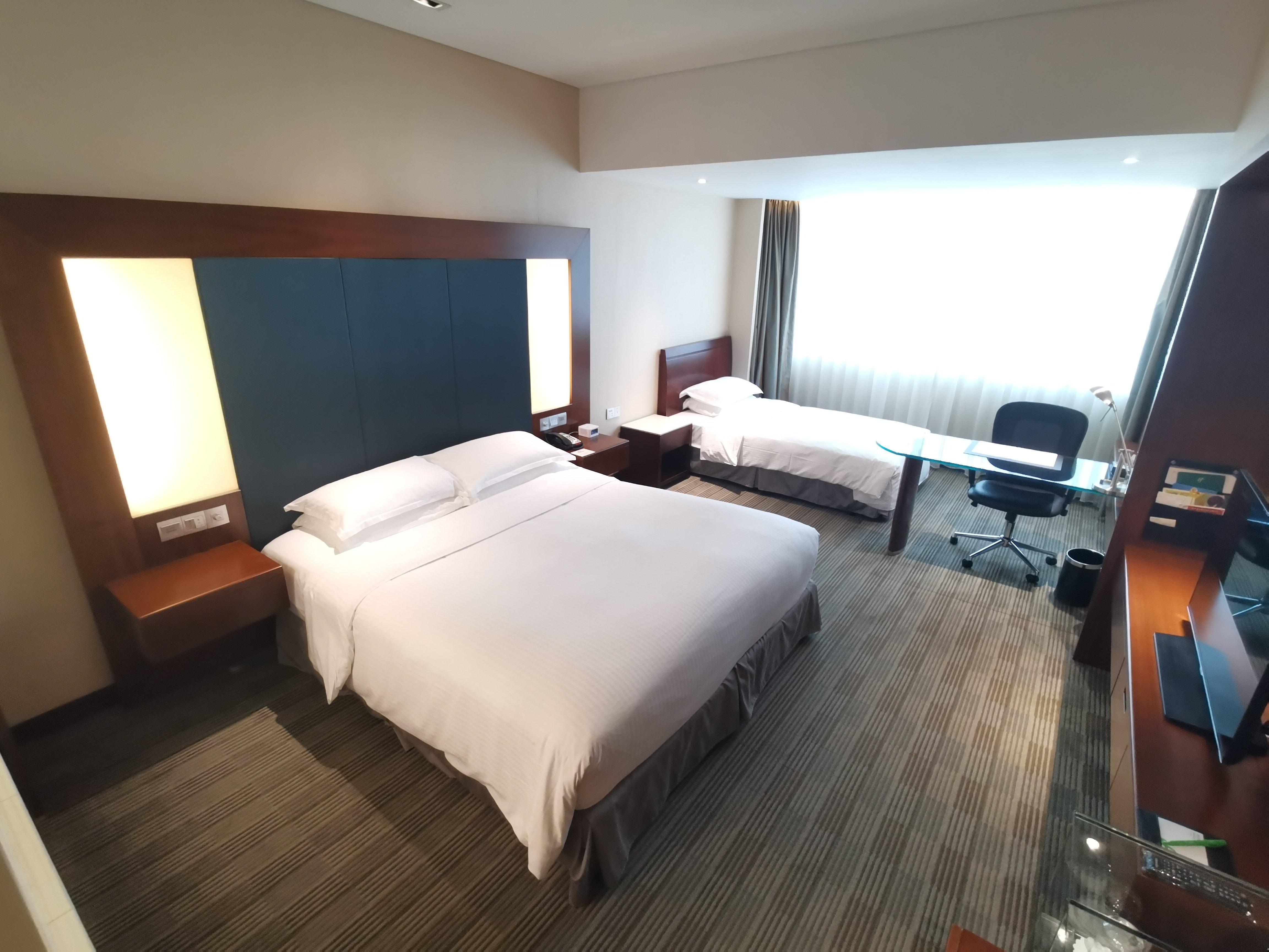 Holiday Inn Shanghai Pudong, an IHG Hotel Bagian luar foto
